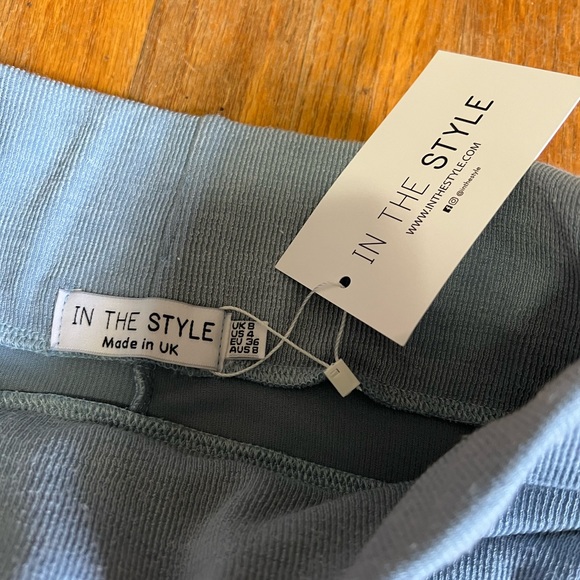 In the style biker shorts - Picture 2 of 3